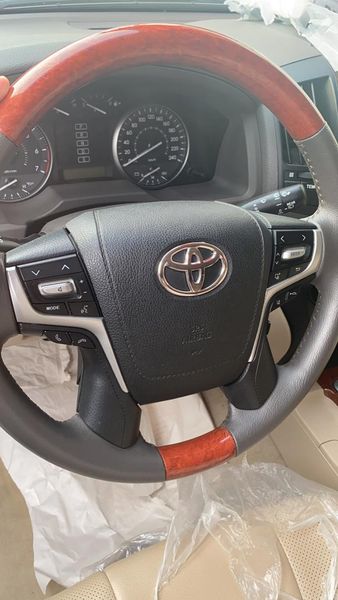 Toyota Land Cruiser • 2017 • 3 km 3