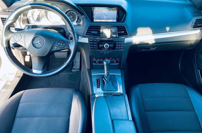 Mercedes-Benz E • 2009 • 170,000 km 4