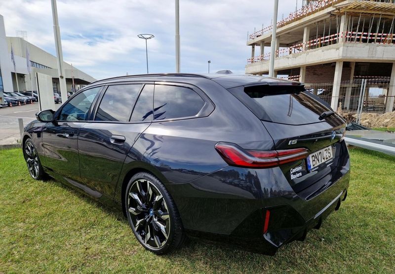 BMW i8 • 2024 • 3,500 km 2