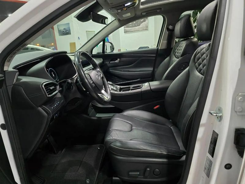 Hyundai Santa Fe • 2021 • 74,000 km 10