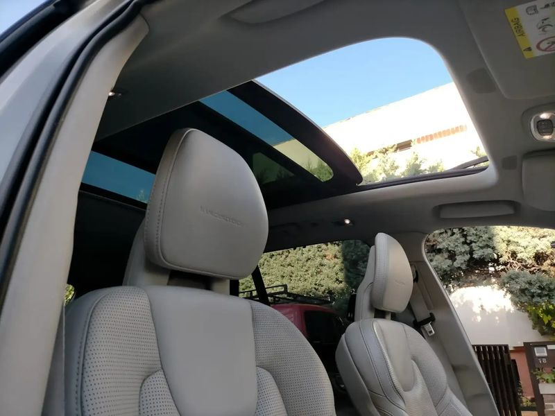 Volvo XC90 • 2018 • 185,000 km 8