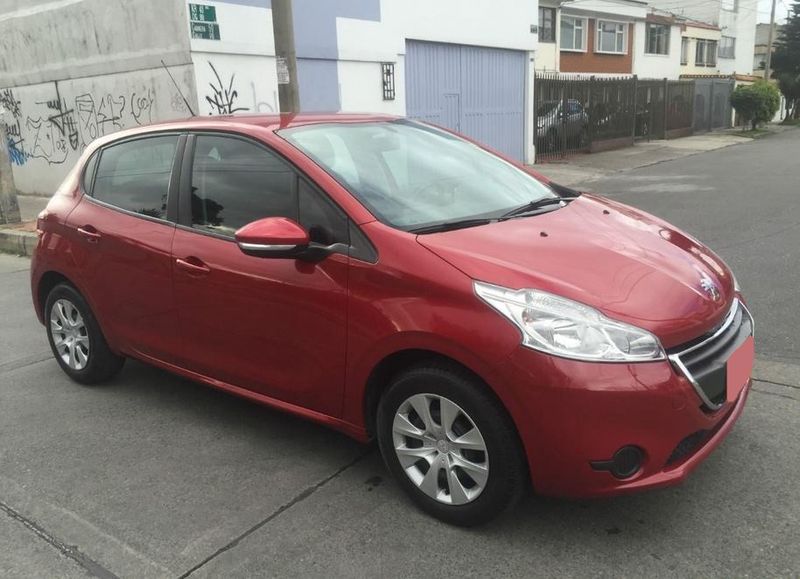 Peugeot 2008 • 2014 • 93,000 km 2