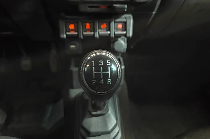 Suzuki Jimny • 2023 • 43,708 km 5