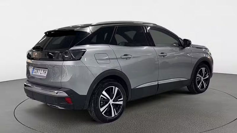 Peugeot 3008 • 2022 • 13,601 km 4