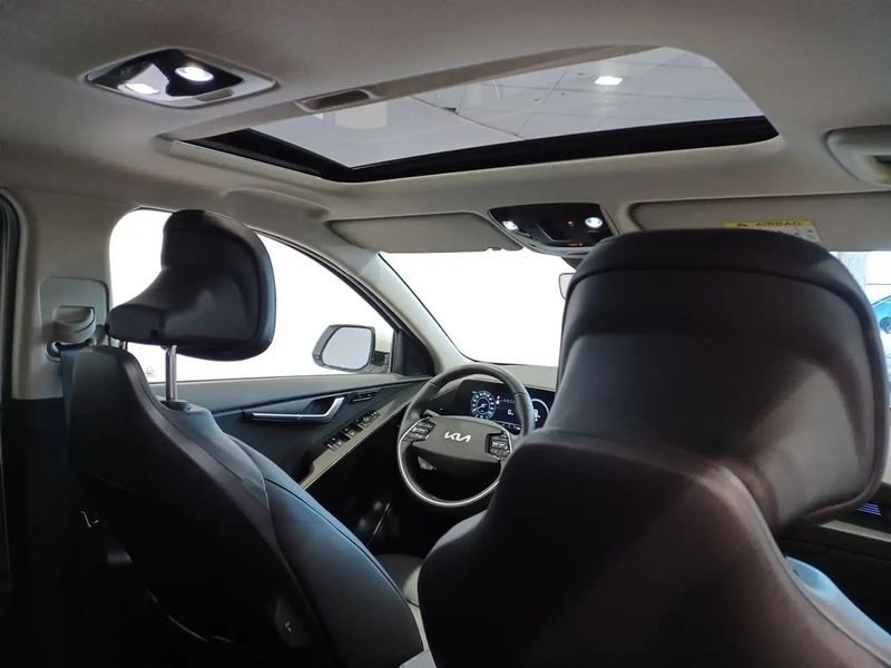 Kia Soul EV • 2023 • 15,541 km 5