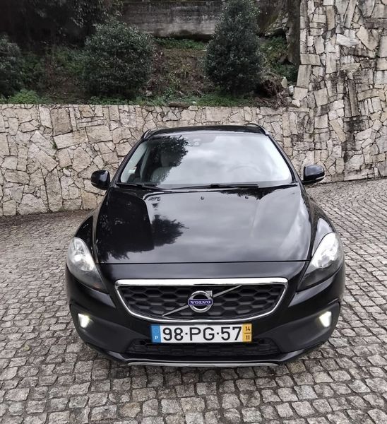Volvo V40 • 2014 • 149,000 km 1