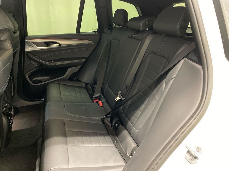 BMW X3 • 2020 • 18,803 km 7