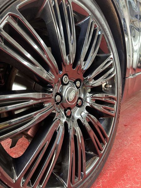 Land Rover Range Rover • 2020 • 150,000 km 5