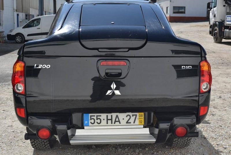 Mitsubishi L200 • 2008 • 140,000 km 2