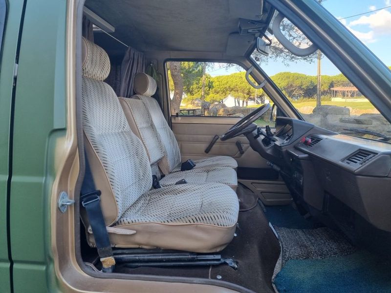 Toyota Hiace • 1989 • 216,000 km 9