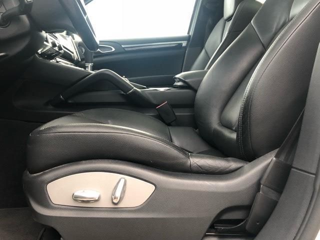 Porsche Cayenne • 2011 • 180,000 km 12