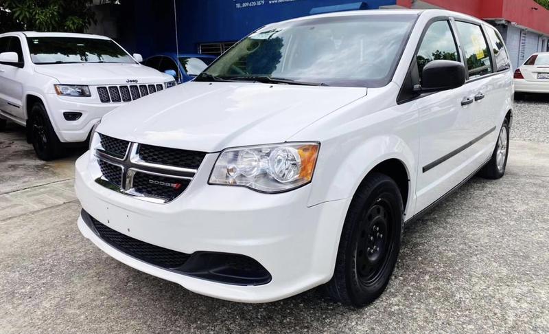 Dodge Grand Caravan • 2015 • 111,000 km 4