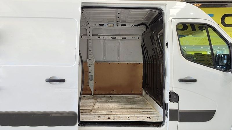 Nissan NV400 • 2021 • 67,000 km 12