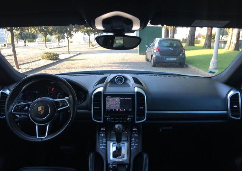 Porsche Cayenne • 2016 • 80,000 km 6