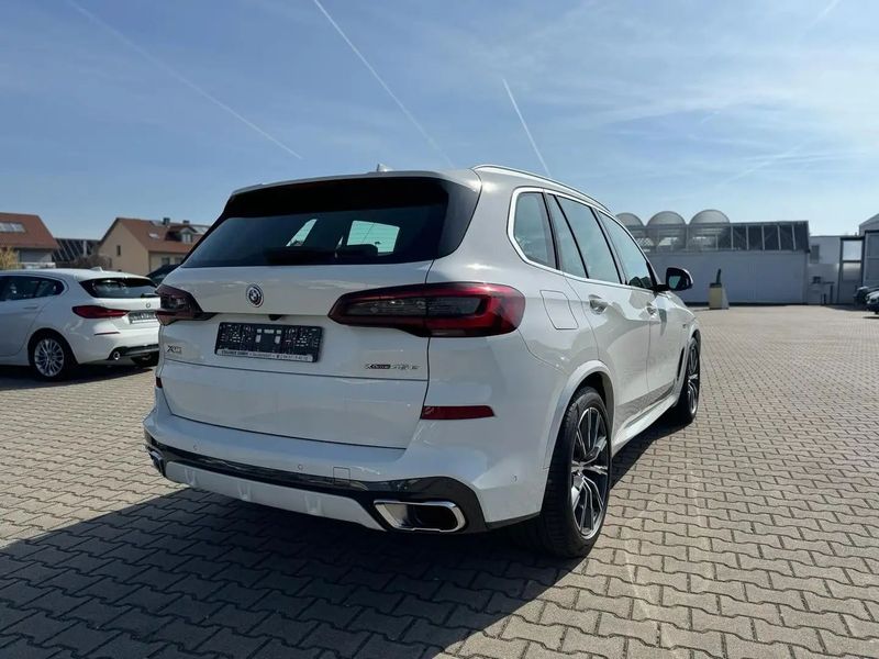 BMW X5 • 2022 • 29,990 km 5