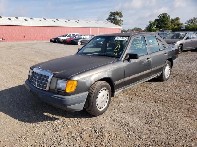 Mercedes-Benz 200 - 300 • 1989 • 50,000 km 3