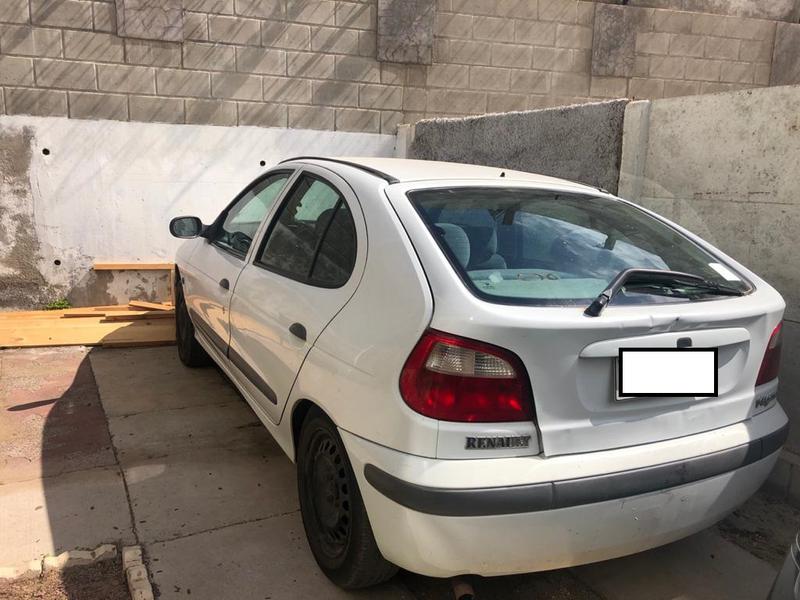 Renault Mégane • 2003 • 185,320 km 2