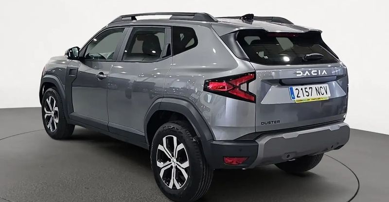 Dacia Duster • 2025 • 1,685 km 4