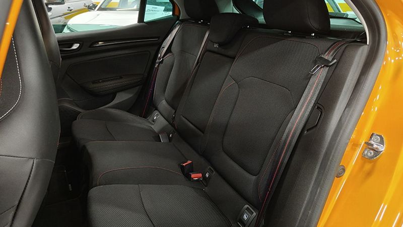 Renault Mégane • 2022 • 25,761 km 12