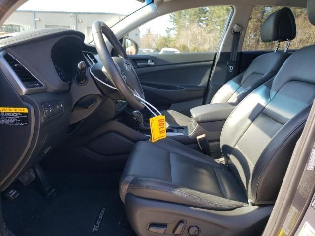 Hyundai Tucson • 2016 • 10,000 mi 7