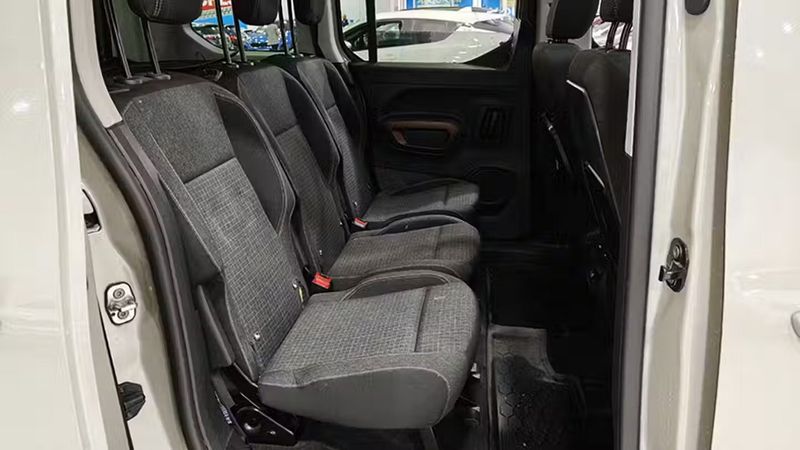 Peugeot Bipper • 2021 • 49,762 km 7