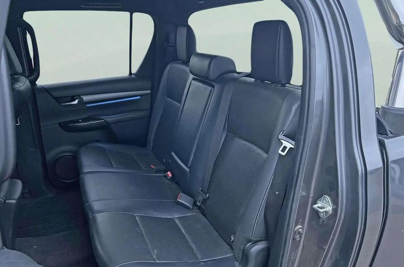 Toyota Hilux • 2022 • 101,000 km 9