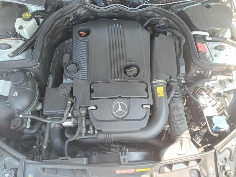 Mercedes-Benz C-Class • 2012 • 50,600 km 8