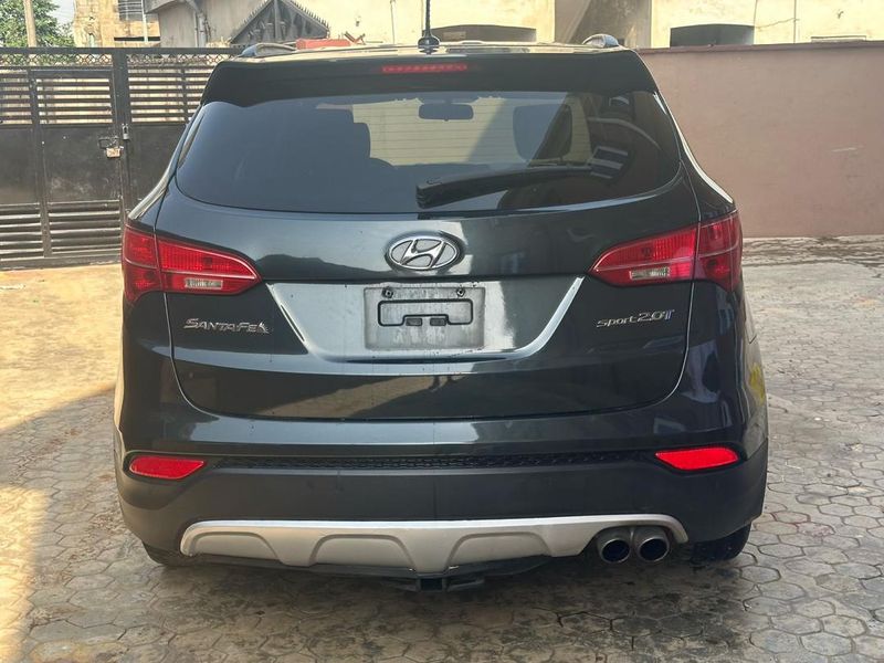 Hyundai Santa Fe • 2022 • 30,000 km 1