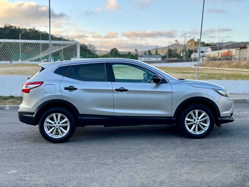 Nissan Qashqai • 2014 • 220,000 km 3