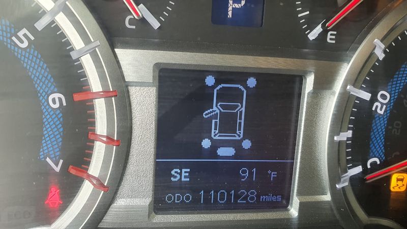 Toyota 4-Runner • 2015 • 110,128 km 6