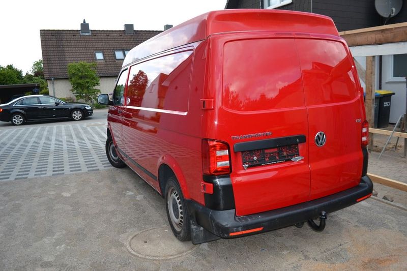 Volkswagen T5 Transporter Shuttle • 2017 • 88,000 km 3
