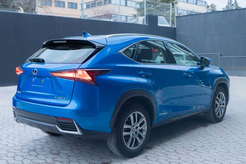 Lexus NX • 2020 • 20,000 km 2