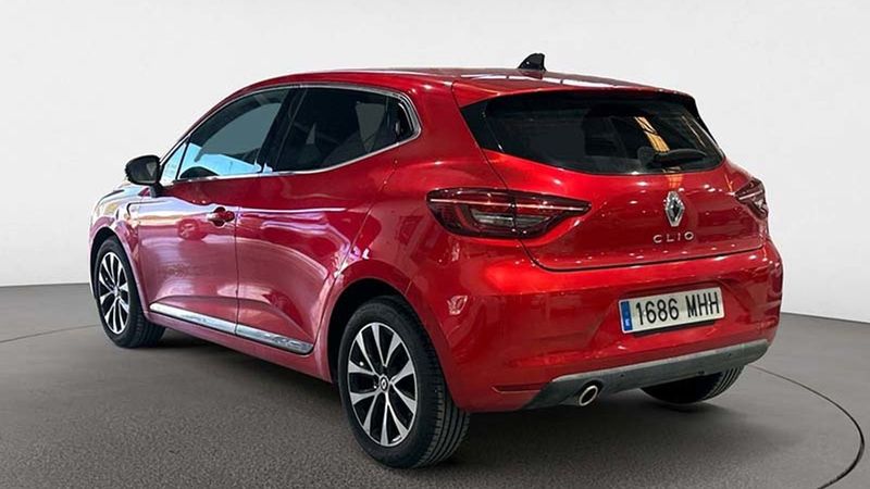 Renault Clio • 2023 • 5,750 km 4