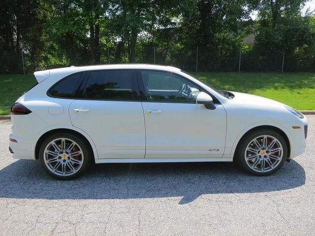 Porsche Cayenne • 2016 • 8,000 km 2