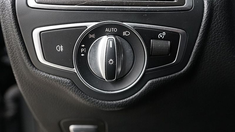 Mercedes-Benz GLC • 2019 • 57,322 km 23