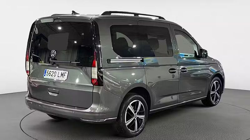 Volkswagen Caddy • 2021 • 44,361 km 3