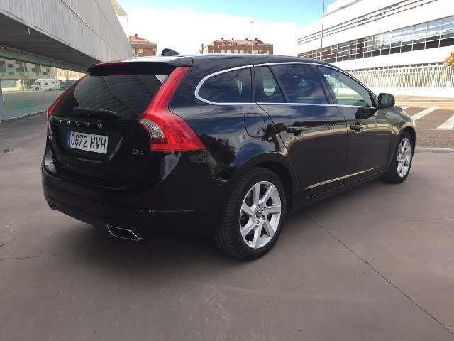 Volvo V60 • 2015 • 199,000 km 10