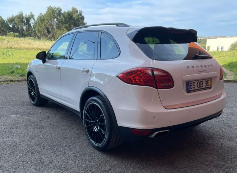 Porsche Cayenne • 2012 • 250,000 km 2