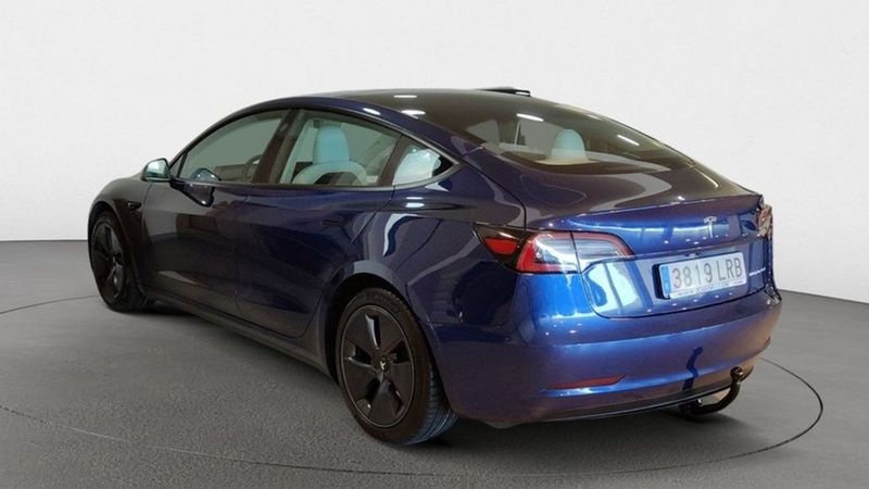 Tesla Model 3 • 2021 • 33,340 km 3