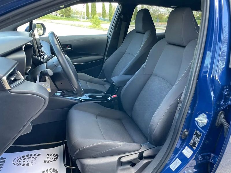 Toyota Corolla • 2020 • 144,000 km 10