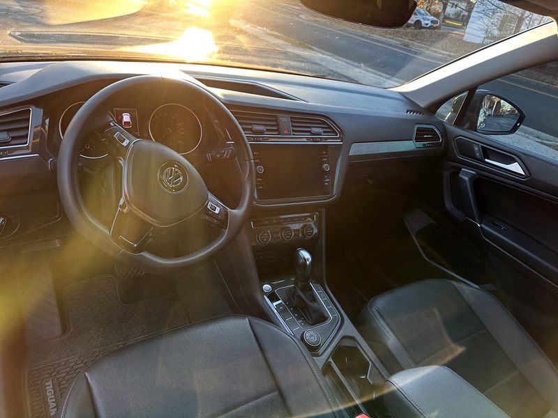 Volkswagen Tiguan • 2020 • 20,000 mi 3