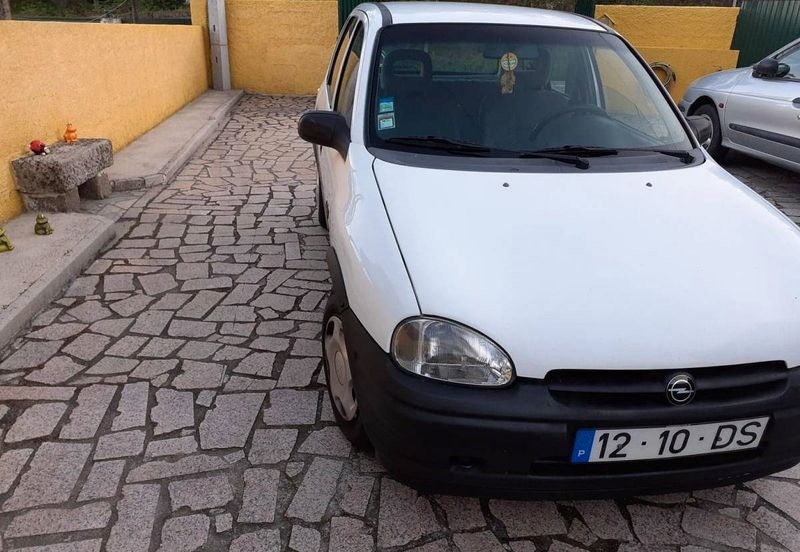 Opel Corsa • 1994 • 149,000 km 3