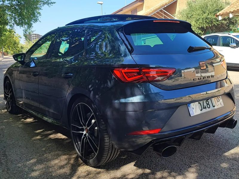 Seat Leon • 2020 • 31,192 km 3