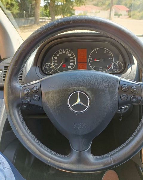 Mercedes-Benz A • 2009 • 249,999 km 2