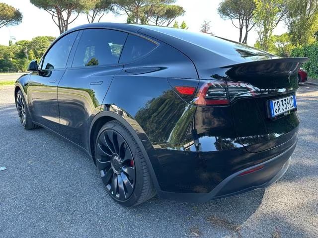 Tesla Model Y • 2023 • 59,000 km 5