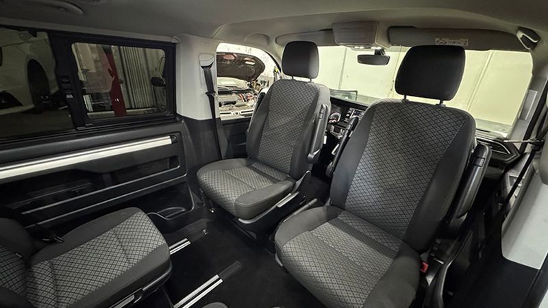 Volkswagen Multivan • 2022 • 78,464 km 12