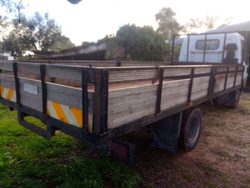 Mitsubishi Fuso canter • 1999 • 119,000 km 5
