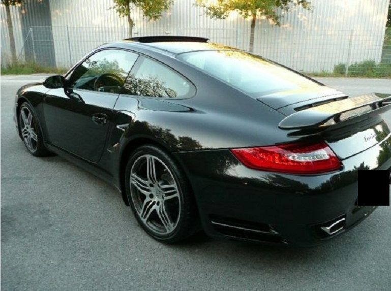 Porsche 997 • 2007 • 150,000 km 2