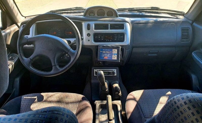 Mitsubishi L200 Pick up • 2004 • 180,000 km 4