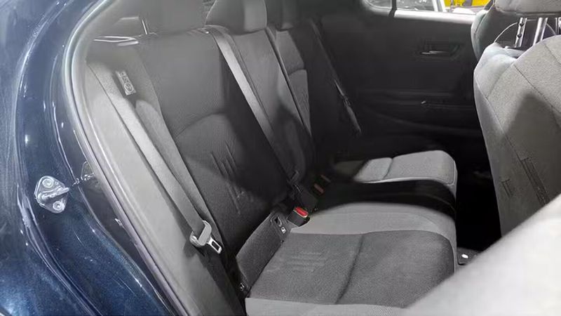 Toyota C-HR • 2023 • 9,461 km 7